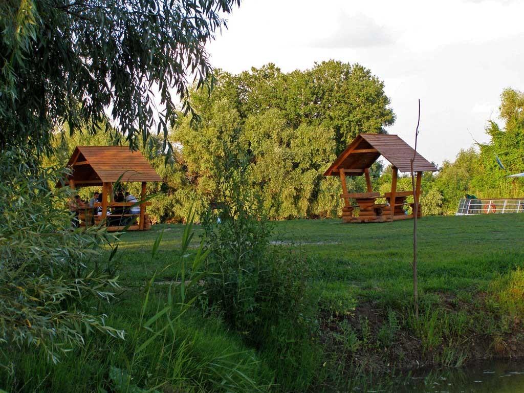 Holiday Park Dunay Kyslytsya Екстериор снимка