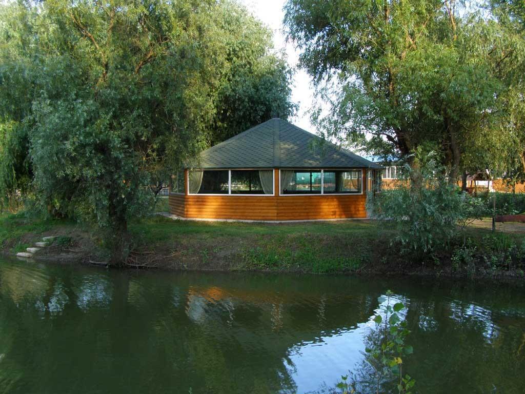 Holiday Park Dunay Kyslytsya Екстериор снимка
