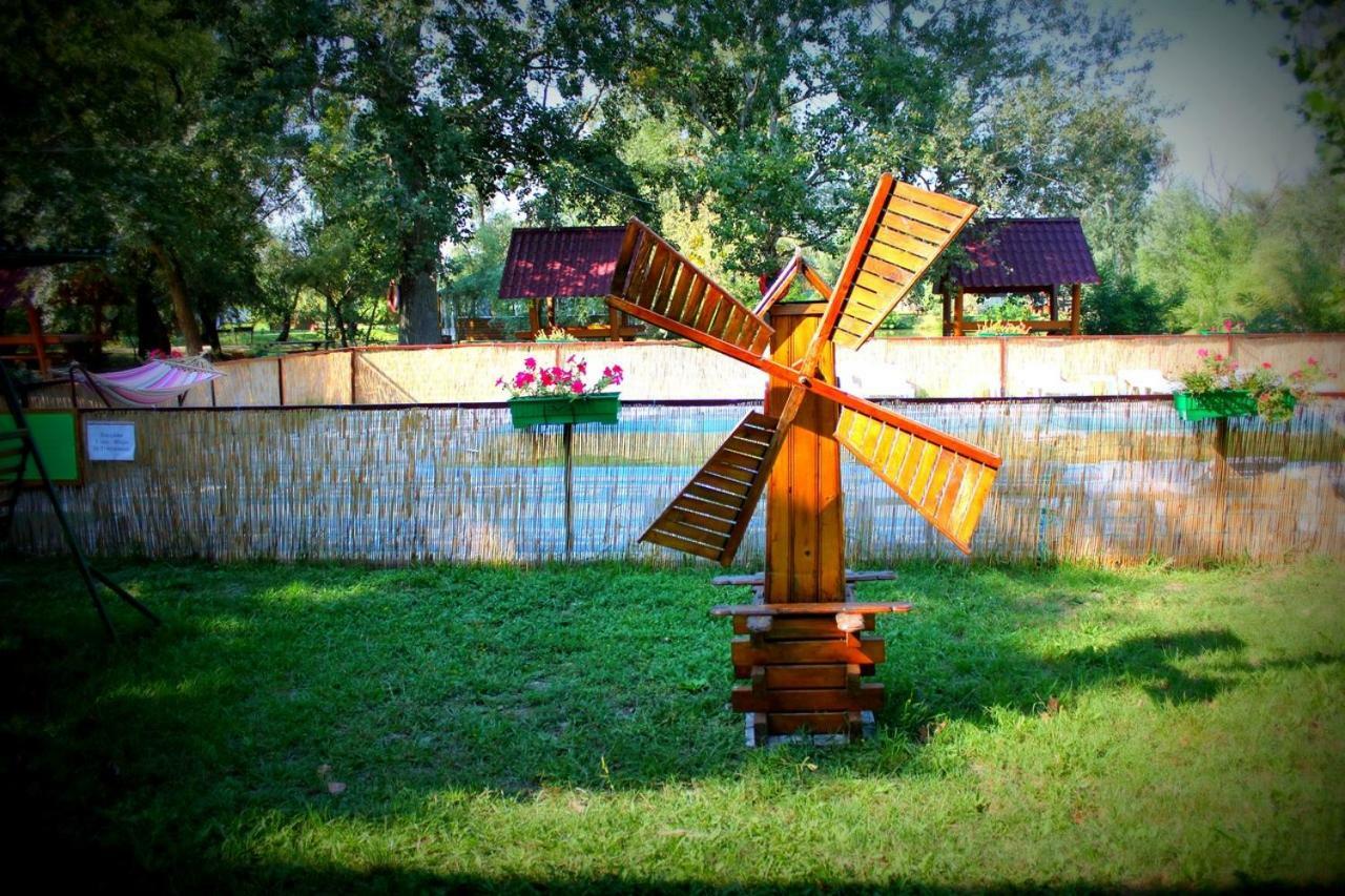 Holiday Park Dunay Kyslytsya Екстериор снимка
