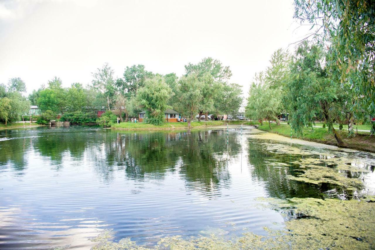 Holiday Park Dunay Kyslytsya Екстериор снимка