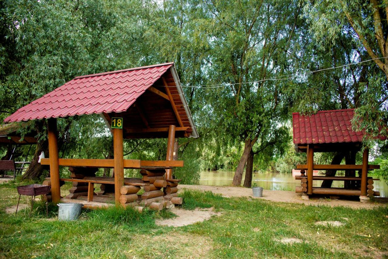 Holiday Park Dunay Kyslytsya Екстериор снимка